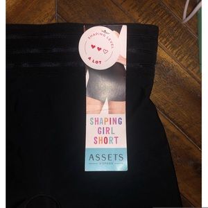 Spanx assets shaping girl short